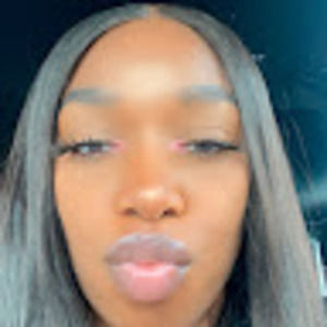 Meet your Posher, Najla